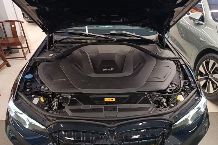 Used BMW i3 2024 eDrive 35 L Engine Bay