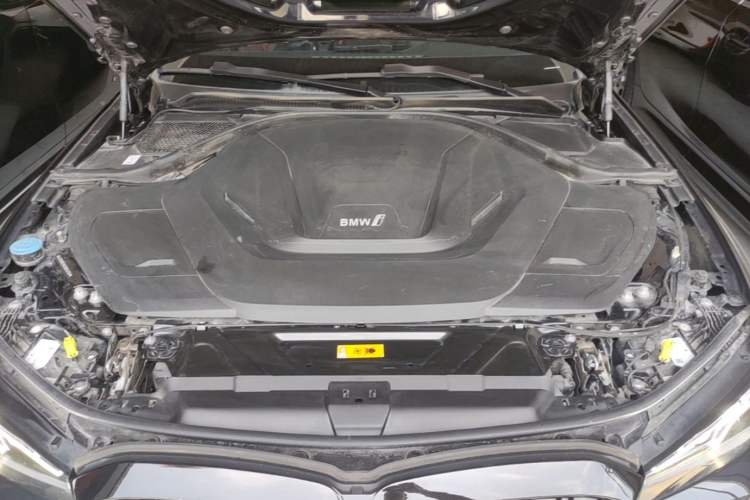 Used BMW i3 2024 eDrive 35 L Engine Bay