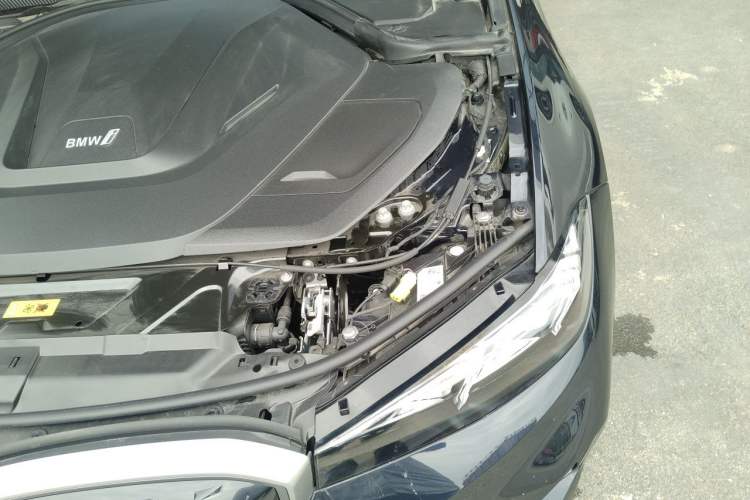 Used BMW i3 2024 eDrive 35 L Engine Bay Left