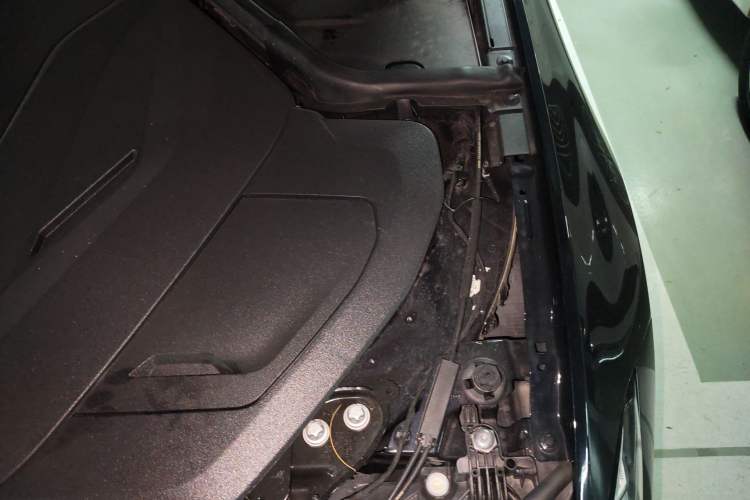 Used BMW i3 2024 eDrive 35 L Engine Bay Left