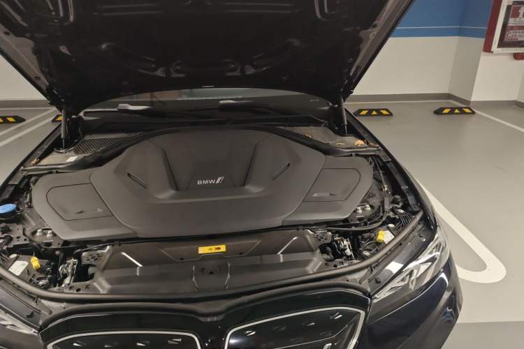Used BMW i3 2024 eDrive 40 L Midnight Edition Engine Bay Left