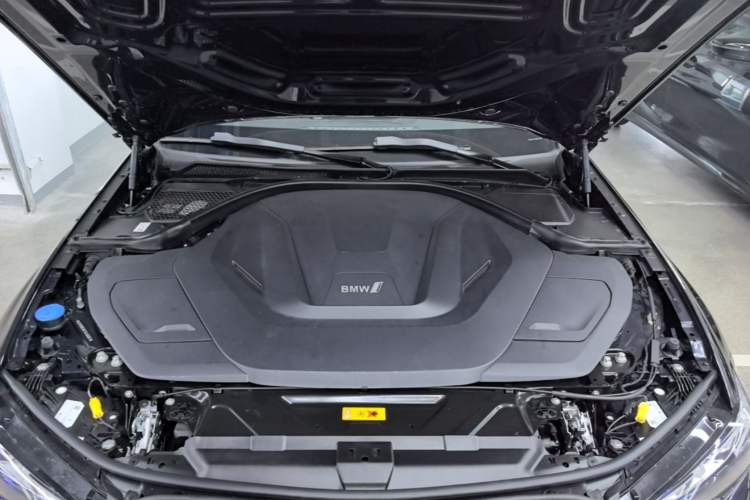 Used BMW i3 2024 eDrive 35 L Engine Bay