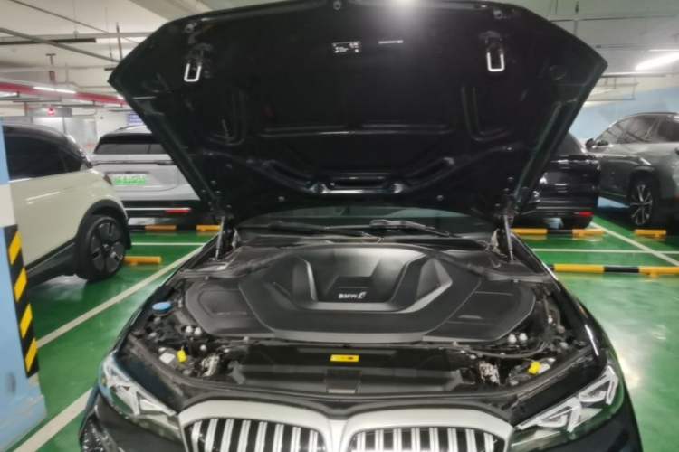 Used BMW i3 2024 eDrive 35 L Engine Bay