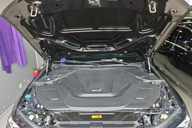 Used BMW i3 2024 eDrive 35 L Engine Bay
