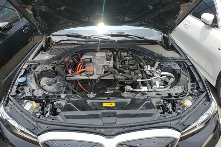 Used BMW i3 2024 eDrive 35 L Engine Bay