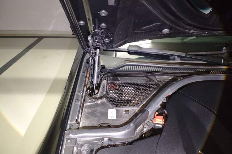 Used BMW i3 2024 eDrive 40 L Midnight Sports Package Engine Bay Right