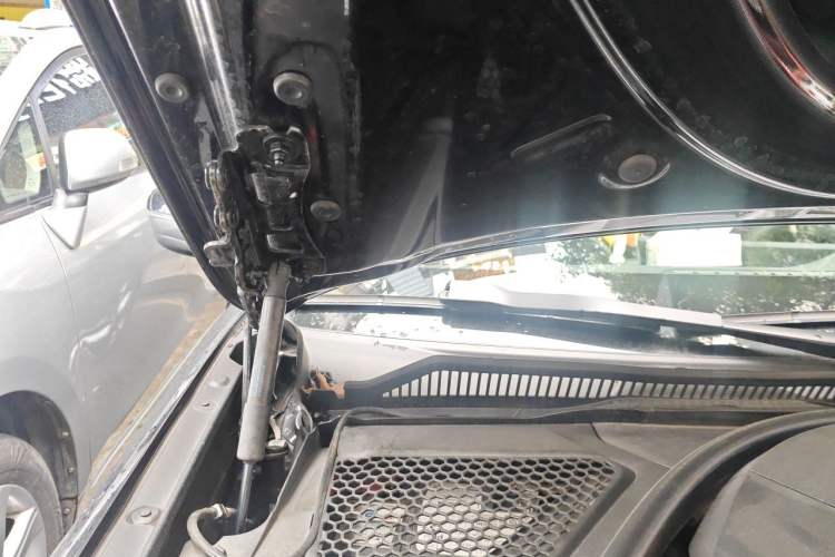 Used BMW i3 2024 eDrive 35 L Engine Bay Right