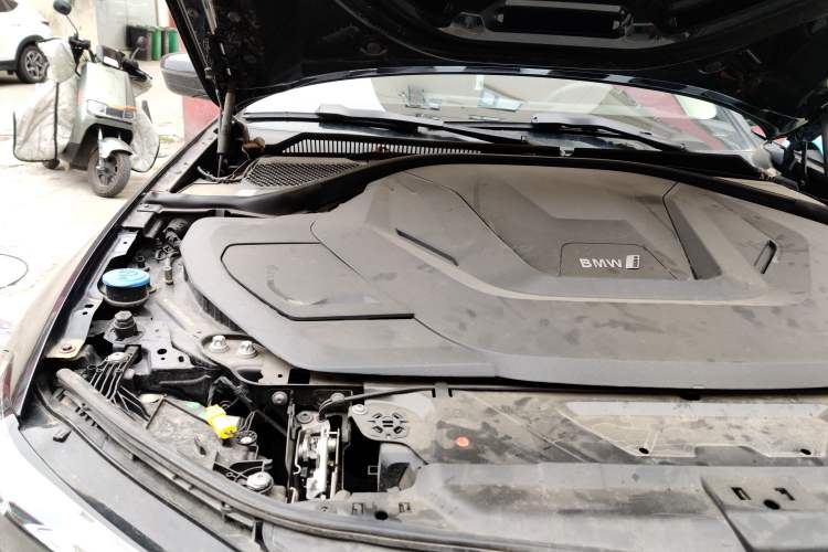 Used BMW i3 2024 eDrive 40 L Midnight Edition Engine Bay Right