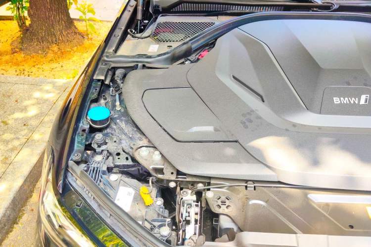 Used BMW i3 2024 eDrive 35 L Engine Bay Right