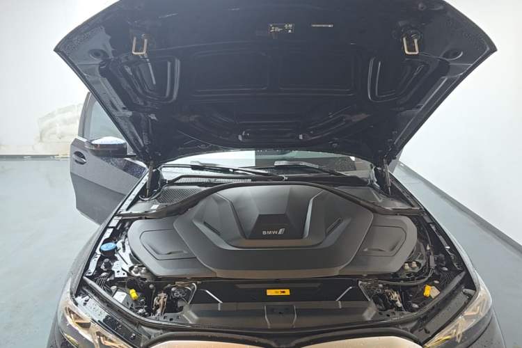 Used BMW i3 2024 eDrive 35 L Engine Bay