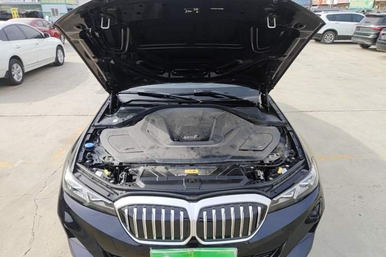 Used BMW i3 2024 eDrive 35 L Engine Bay