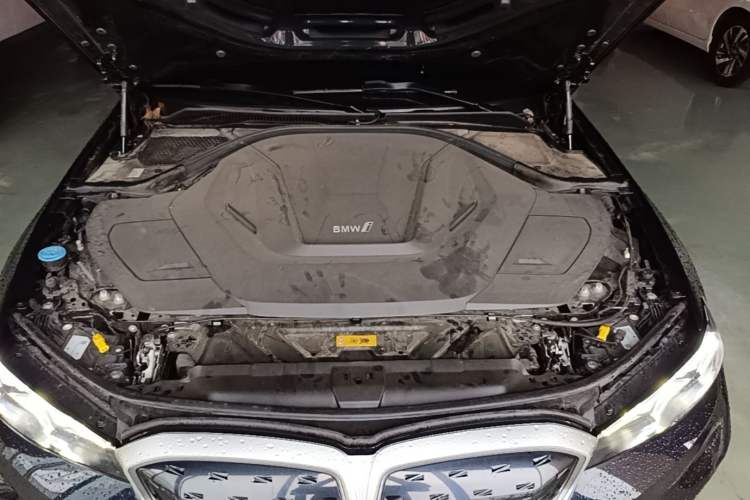 Used BMW i3 2024 eDrive 35 L Engine Bay