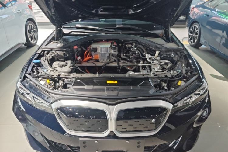 Used BMW i3 2024 eDrive 35 L Engine Bay