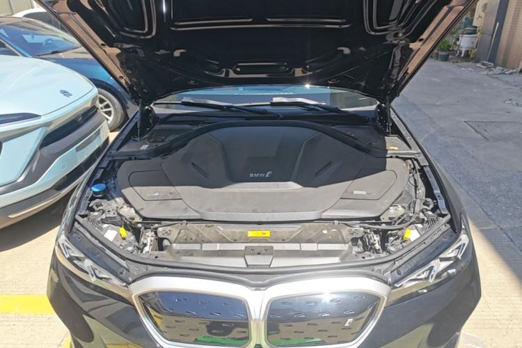 Used BMW i3 2024 eDrive 35 L Engine Bay