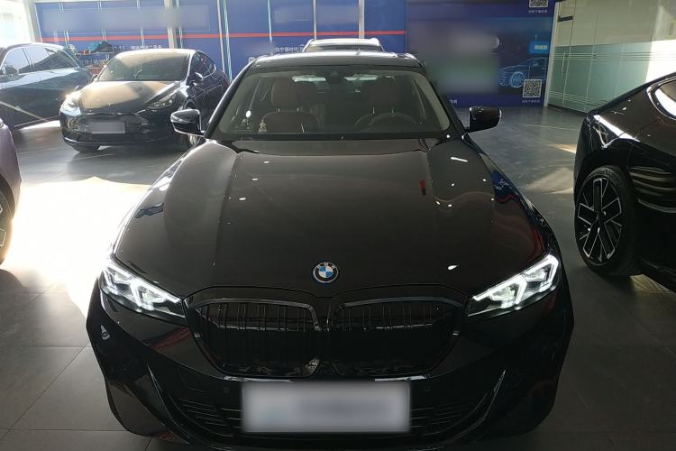 Used BMW i3 2024 eDrive 35 L Exterior 1