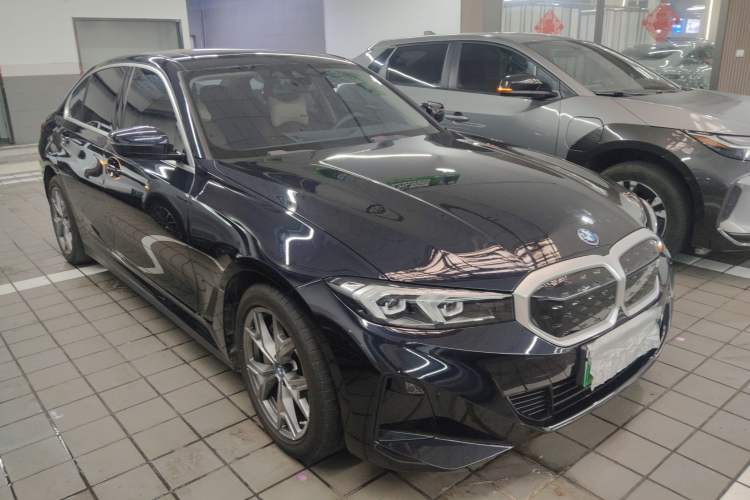 Used BMW i3 2024 eDrive 35 L Exterior 1