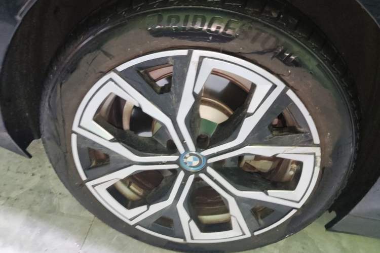 Used BMW i3 2024 eDrive 35 L Exterior 2