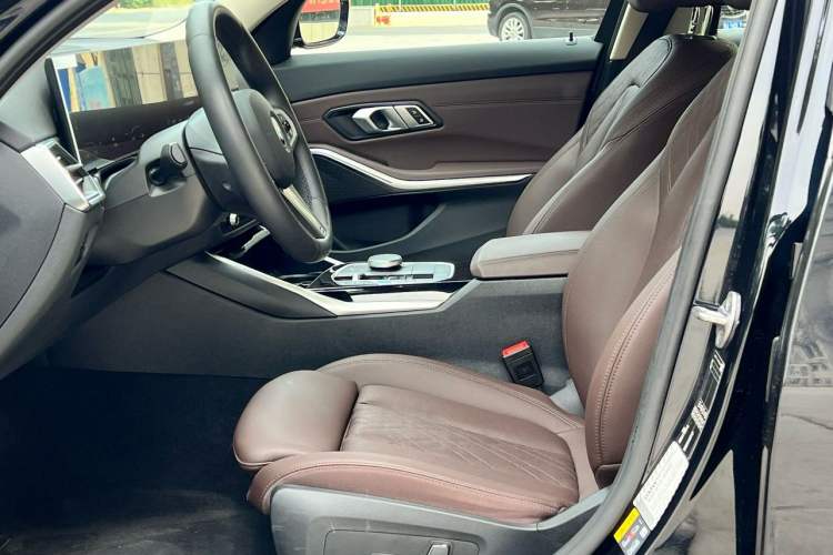Used BMW i3 2024 eDrive 35 L Exterior 3