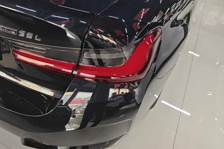 Used BMW i3 2024 eDrive 35 L Exterior 3