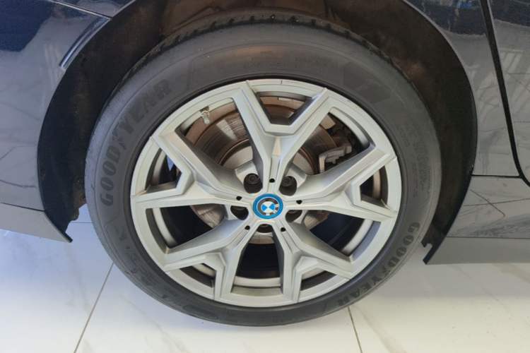 Used BMW i3 2024 eDrive 35 L Exterior 3