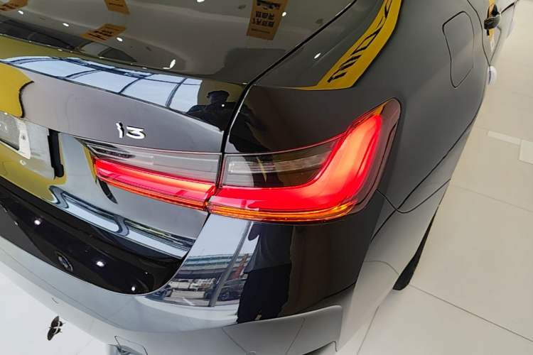 Used BMW i3 2024 eDrive 35 L Exterior 3