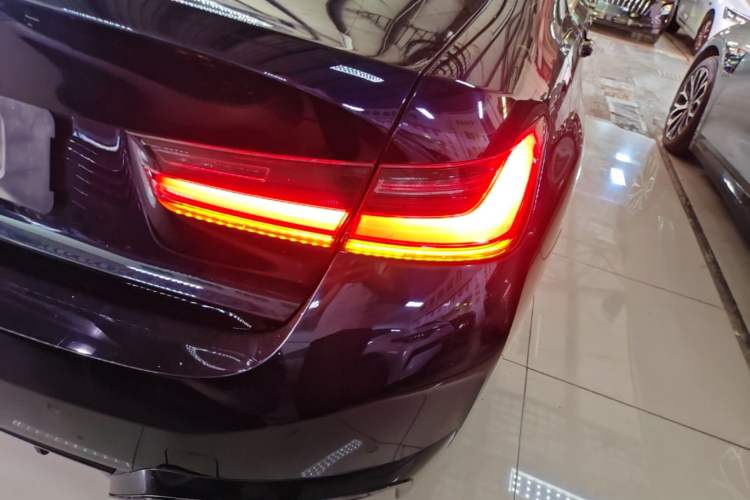 Used BMW i3 2024 eDrive 35 L Exterior 3