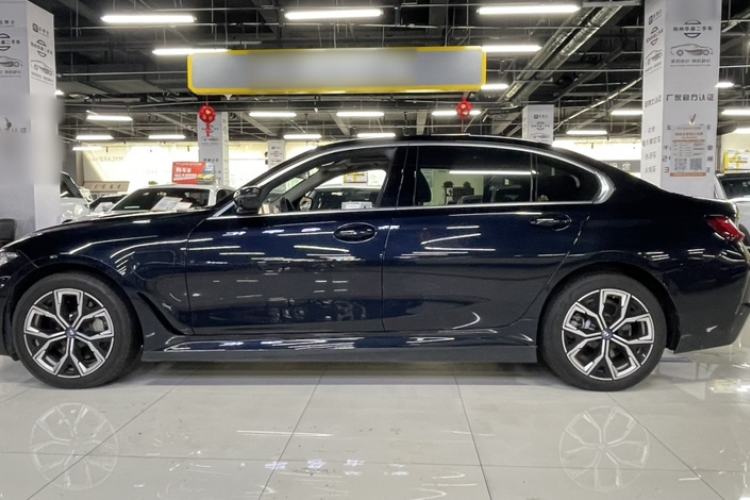 Used BMW i3 2024 eDrive 35 L Exterior 4