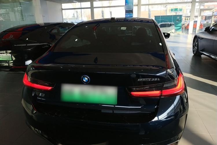 Used BMW i3 2024 eDrive 35 L Exterior 4