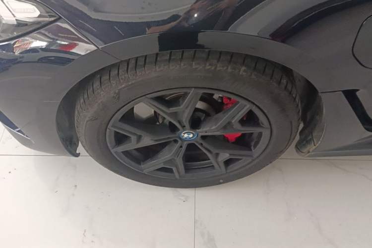 Used BMW i3 2024 eDrive 35 L Exterior 4