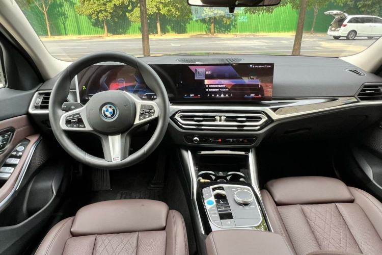 Used BMW i3 2024 eDrive 35 L Exterior 5