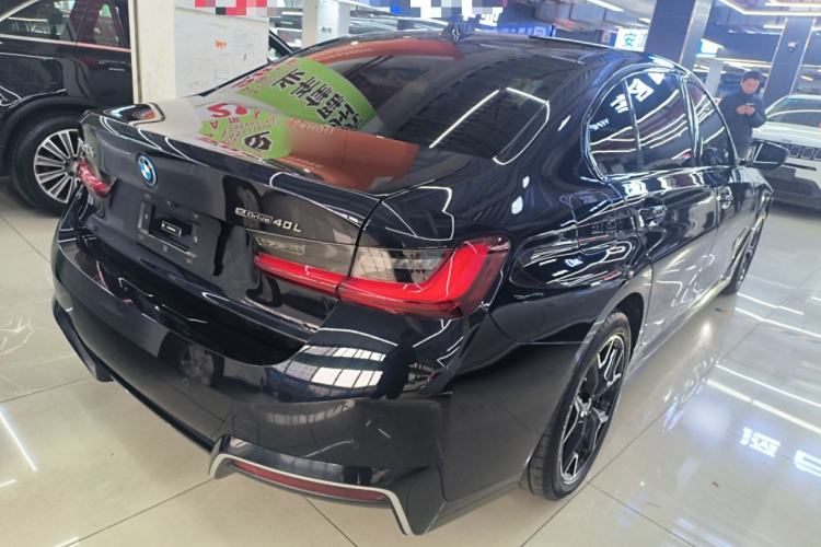 Used BMW i3 2024 eDrive 40 L Midnight Edition Exterior 5