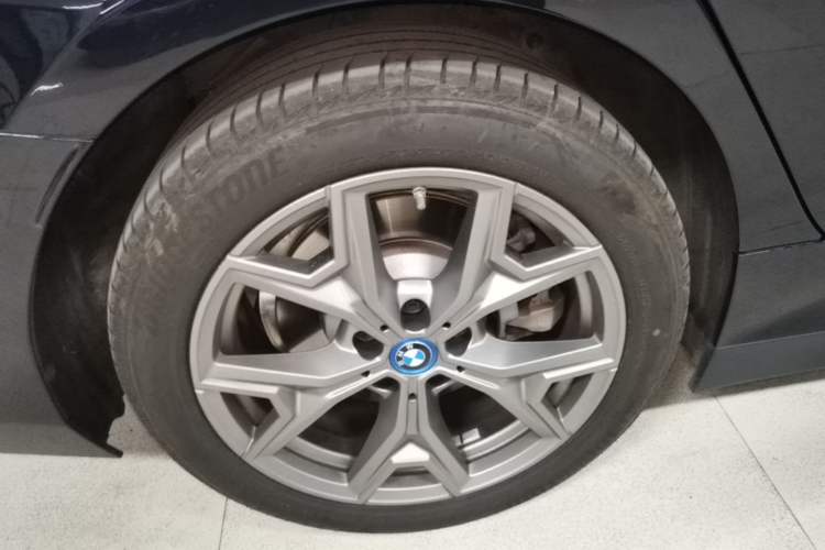 Used BMW i3 2024 eDrive 35 L Exterior 5