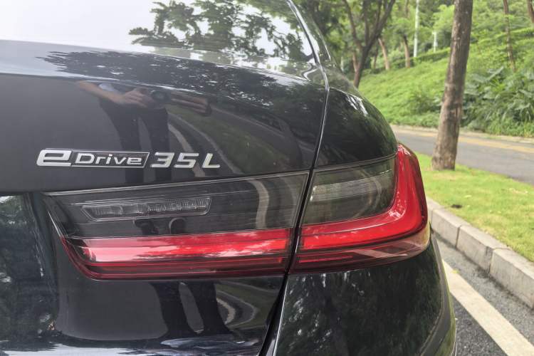 Used BMW i3 2024 eDrive 35 L Exterior 5