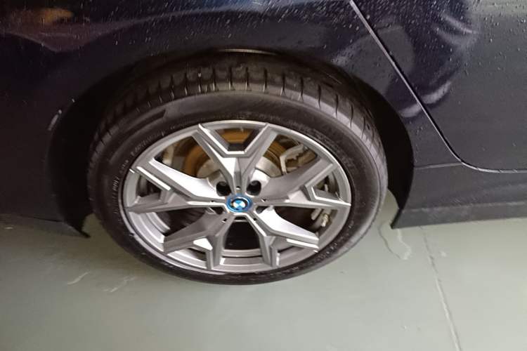 Used BMW i3 2024 eDrive 35 L Exterior 5