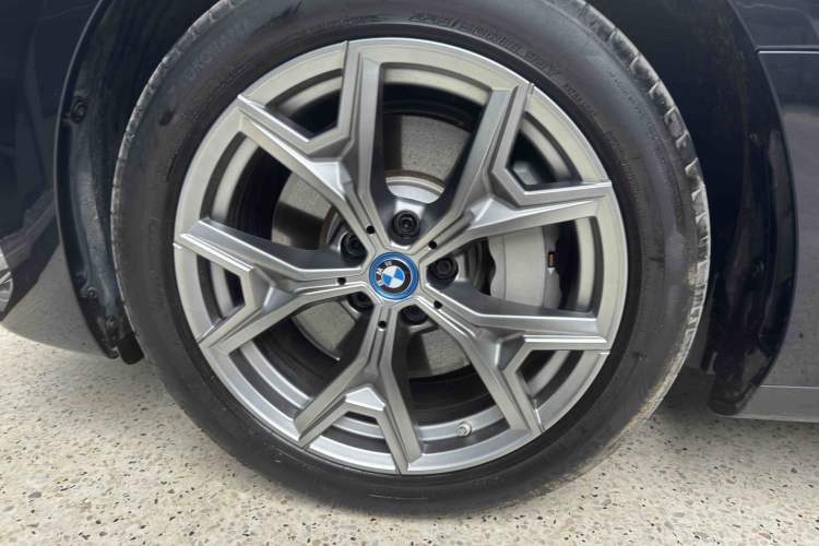 Used BMW i3 2024 eDrive 35 L Exterior 6