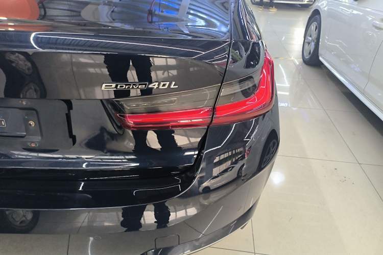 Used BMW i3 2024 eDrive 40 L Midnight Edition Exterior 6