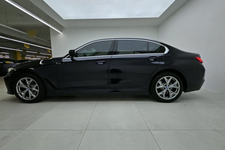 Used BMW i3 2024 eDrive 35 L Exterior 6