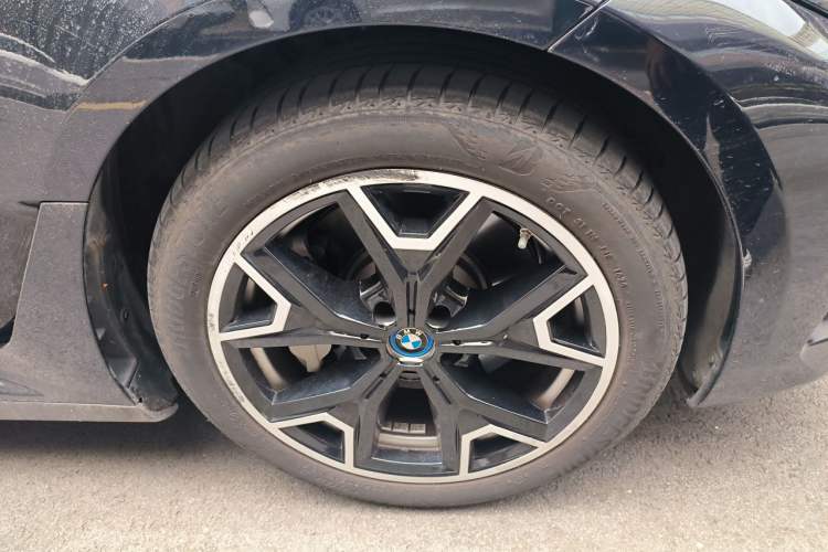 Used BMW i3 2024 eDrive 35 L Exterior 7