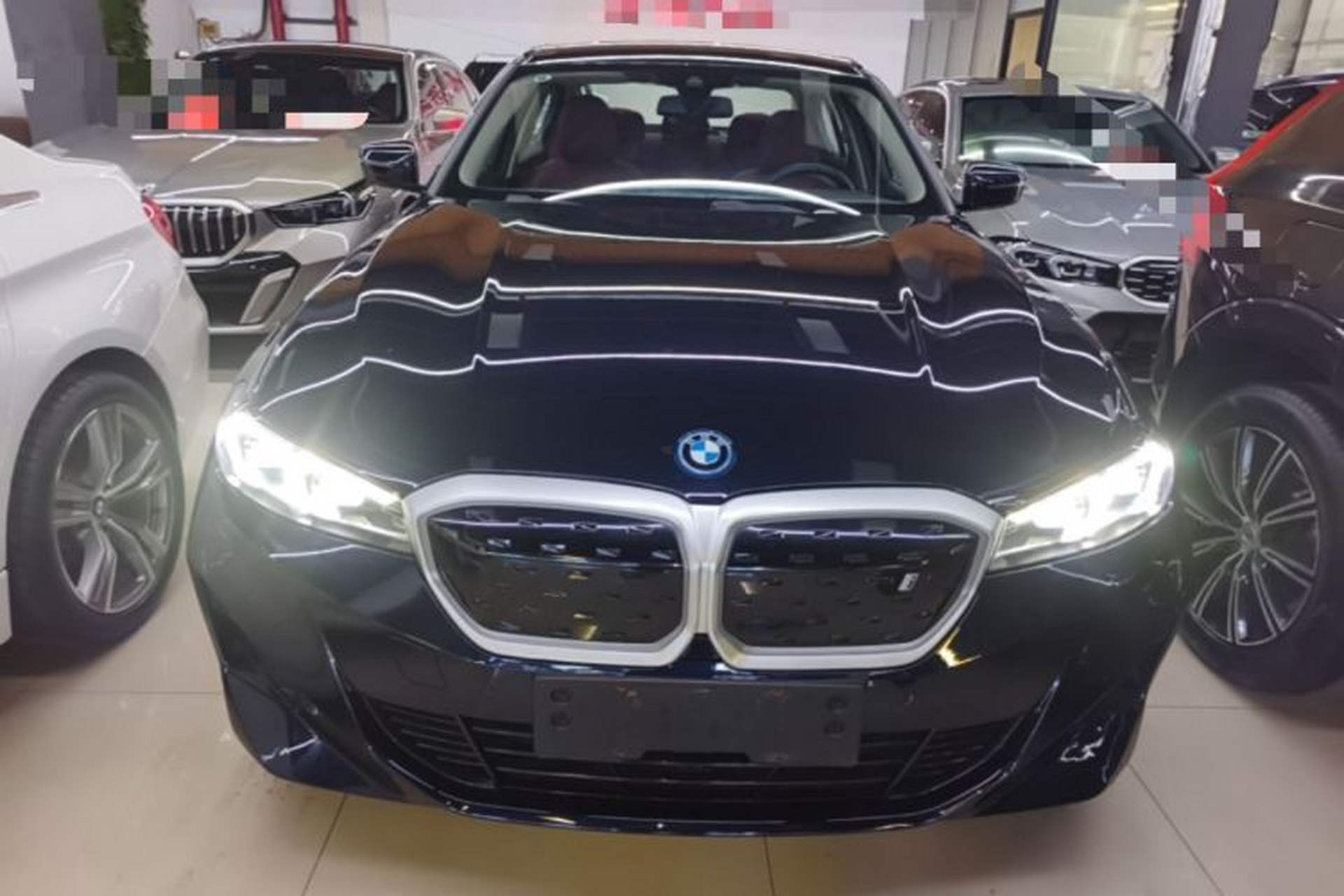 Used BMW i3 2024 eDrive 35 L Front