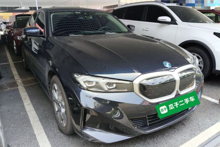 Used BMW i3 2024 eDrive 35 L Front Right 45 Deg