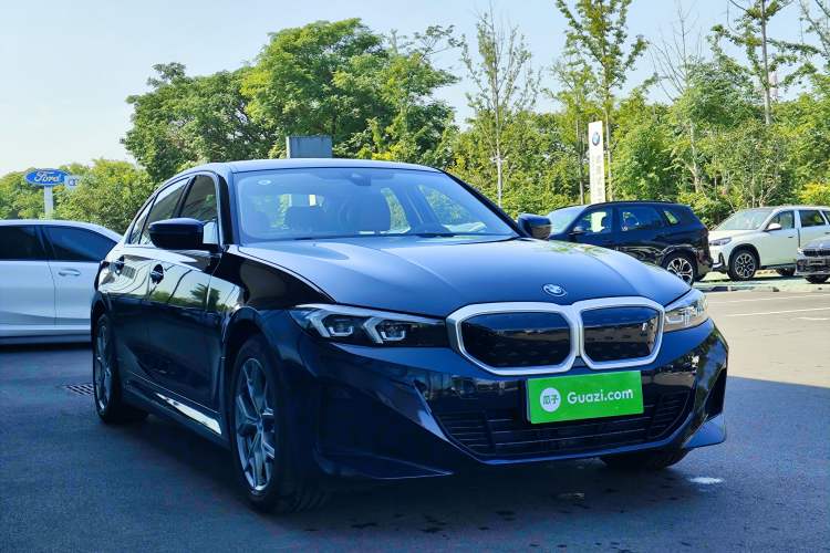 Used BMW i3 2024 eDrive 35 L Front Right 45 Deg