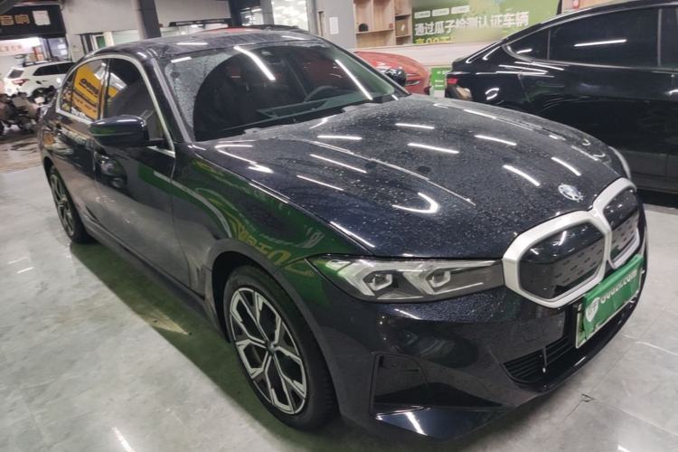 Used BMW i3 2024 eDrive 35 L Front Right 45 Deg
