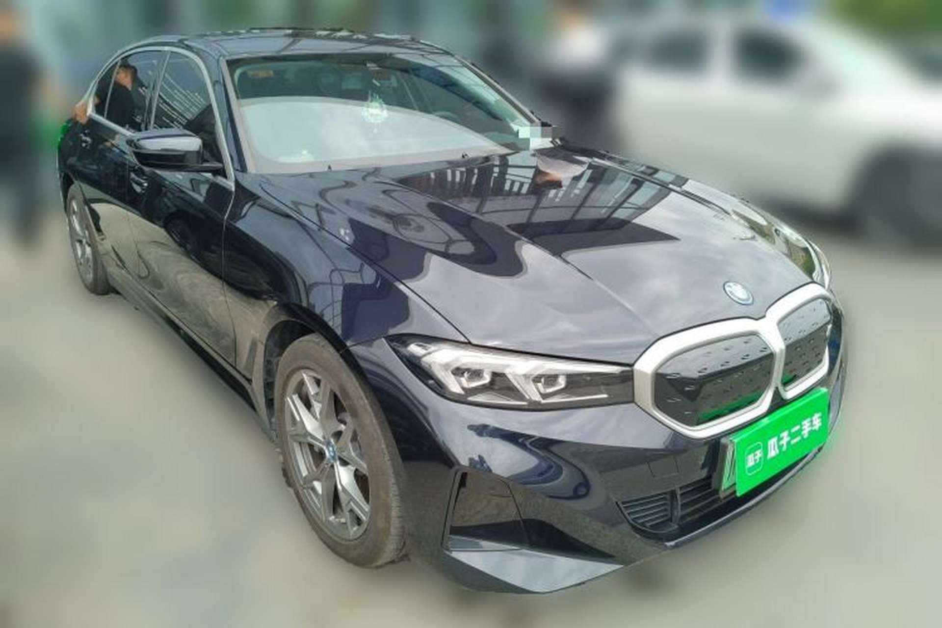 Used BMW i3 2024 eDrive 35 L Front Right 45 Deg