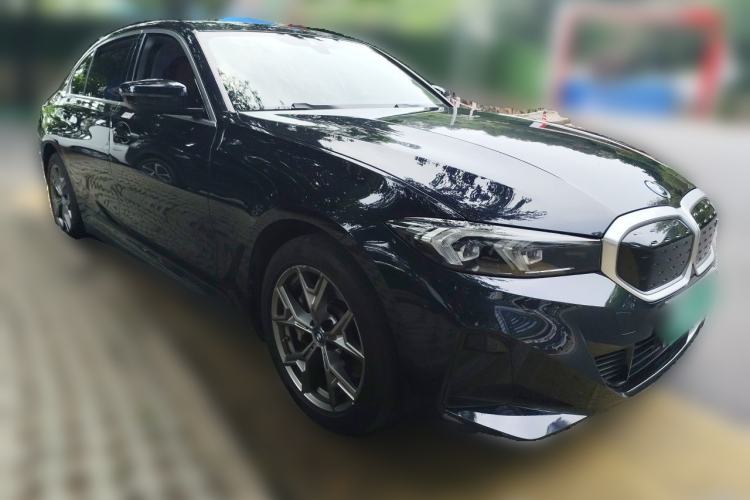 Used BMW i3 2024 eDrive 35 L Front Right 45 Deg