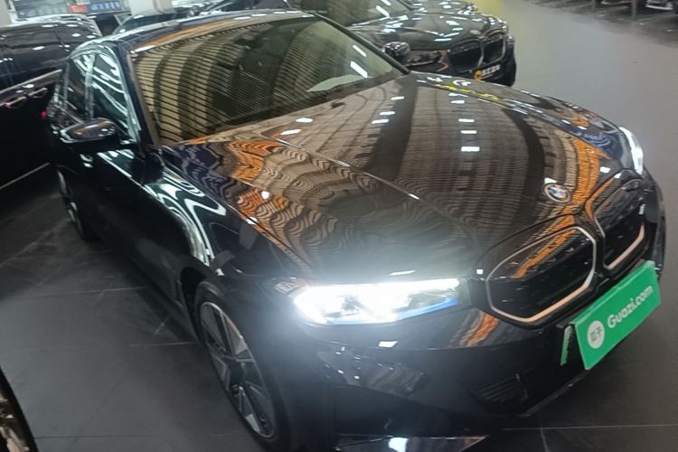 Used BMW i3 2024 eDrive 40 L Midnight Sports Package Front Right 45 Deg