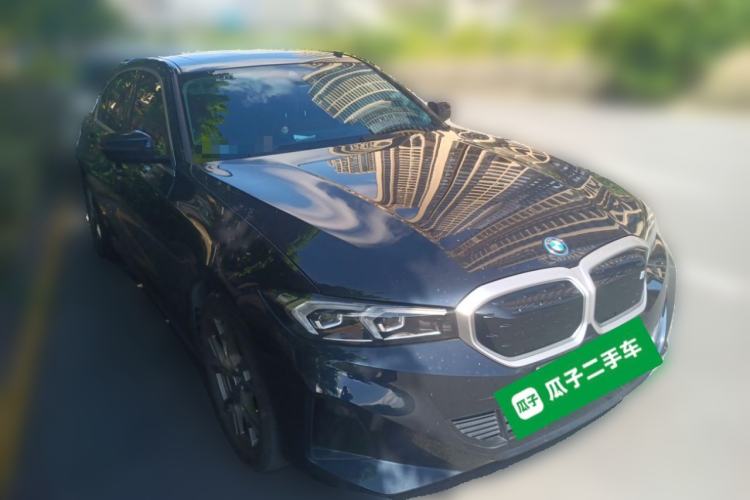 Used BMW i3 2024 eDrive 35 L Front Right 45 Deg