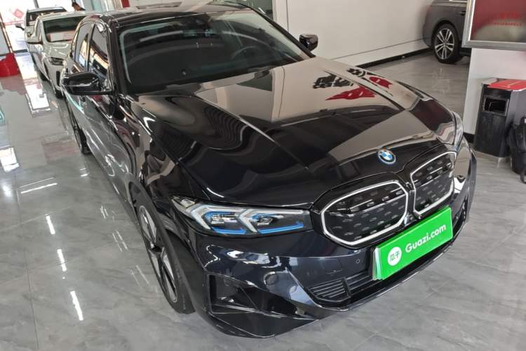 Used BMW i3 2024 eDrive 40 L Midnight Sports Package Front Right 45 Deg