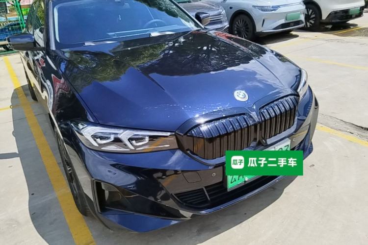Used BMW i3 2024 eDrive 35 L Front Right 45 Deg