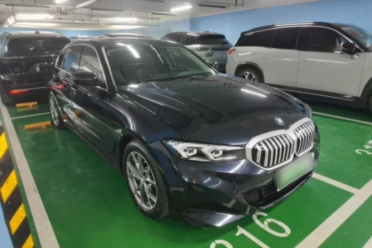 Used BMW i3 2024 eDrive 35 L Front Right 45 Deg
