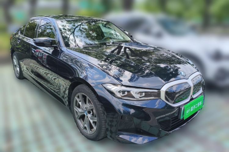 Used BMW i3 2024 eDrive 35 L Front Right 45 Deg